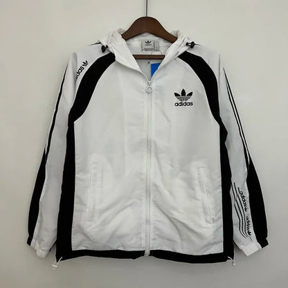 Campera rompeviento Adidas. 90minutos